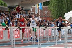 半岛体育APP下载 -田径赛场焦点！葡萄牙队对阵瑞士队，核心球员受伤，球队前景蒙阴影