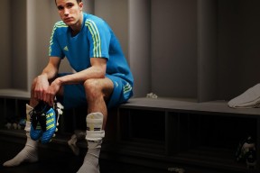 综合格斗赛场焦点！法国队对阵中国队，激战正酣，豪门对决再度上演